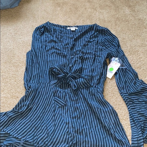 Billabong Romper - Picture 9 of 9